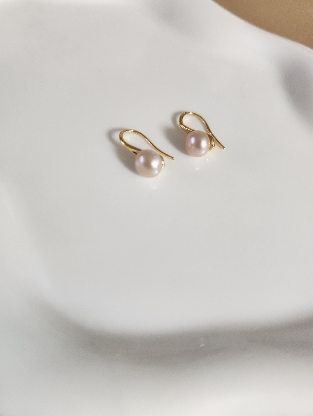 Dainty Gold Freshwater Pearl Dangle Earrings